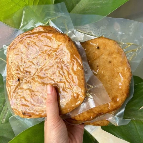 Chả Cá Nha Trang Làm Từ Cá Gì? Cách Chọn Chả Cá Ngon, Không Bị Bột 4 Chả cá chiên bánh tròn phối hợp nhiều loại cá, sản phẩm thật tại Xóm Biển
