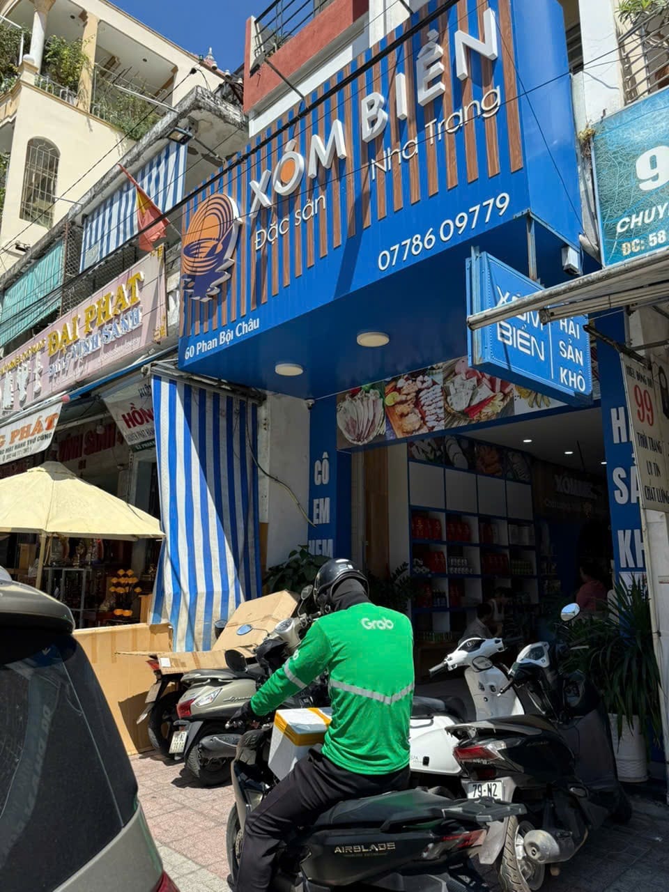 Mặt tiền cửa hàng Xóm Biển ở 60 Phan Bội Châu, Nha Trang