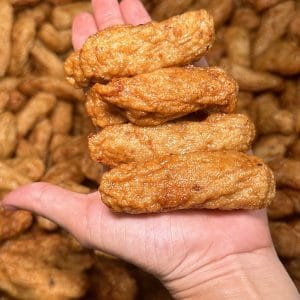 Chả Cá Lục Cục 11 Chả cá lục cục Nha Trang trên tay