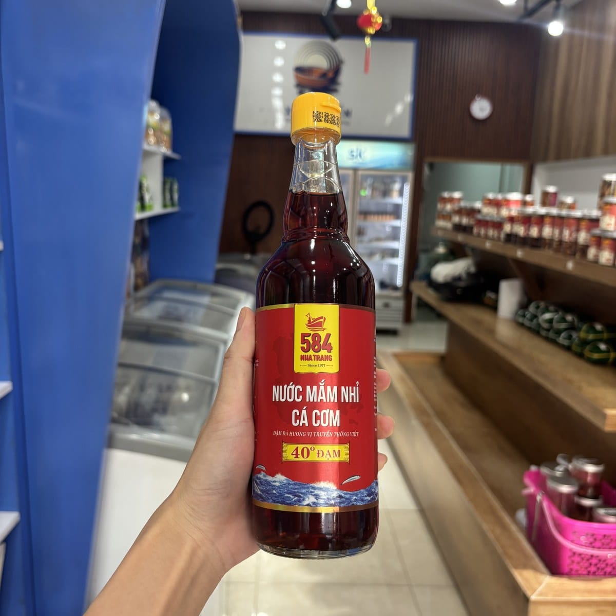 Nước Mắm Nhĩ Cá Cơm 584 Nha Trang 1 Nước mắm nhĩ cá cơm 584 Nha Trang 40 độ đạm bán tại Xóm Biển