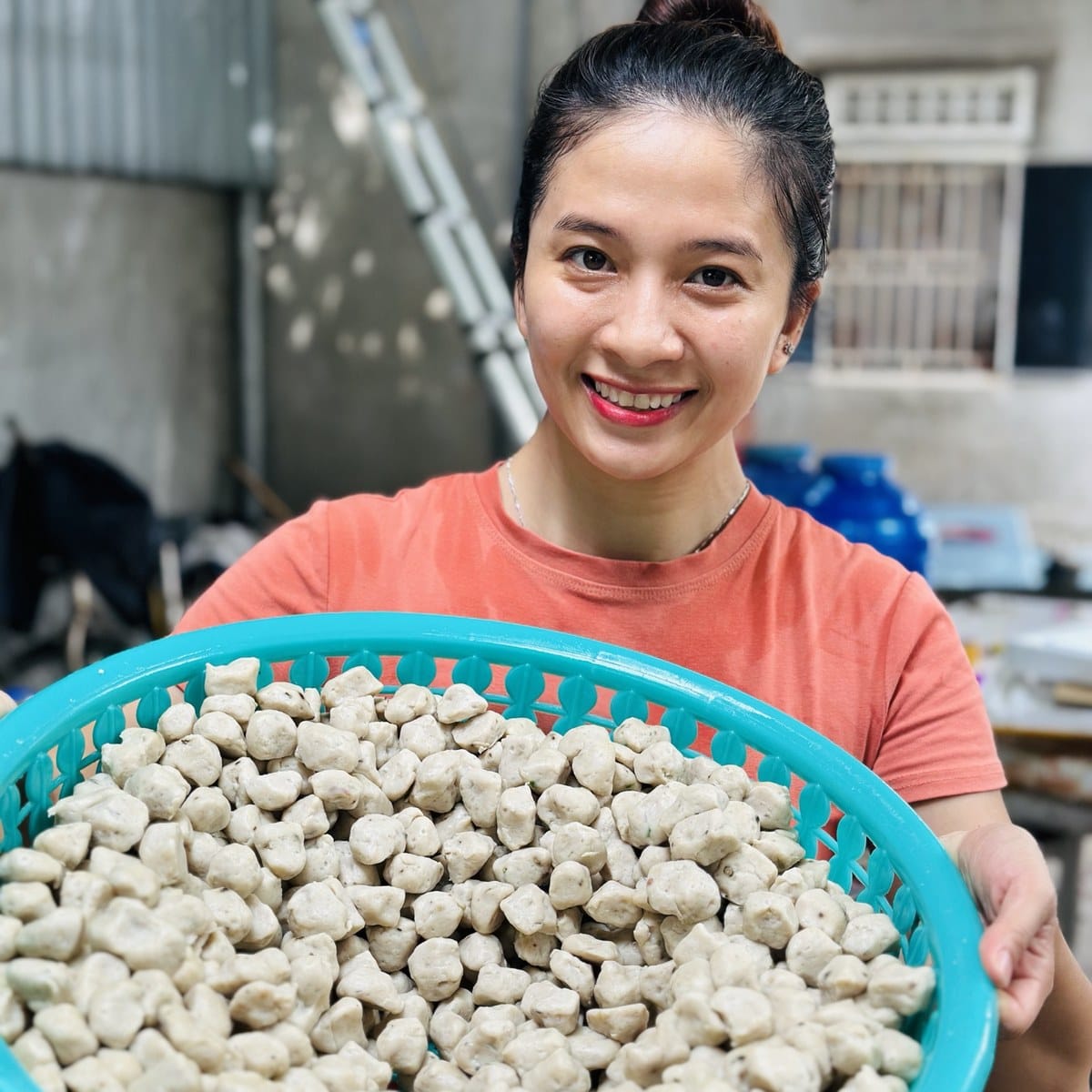 Chả Cá Hấp (Viên Bi) 3 Rổ chả cá hấp viên bi vừa làm xong